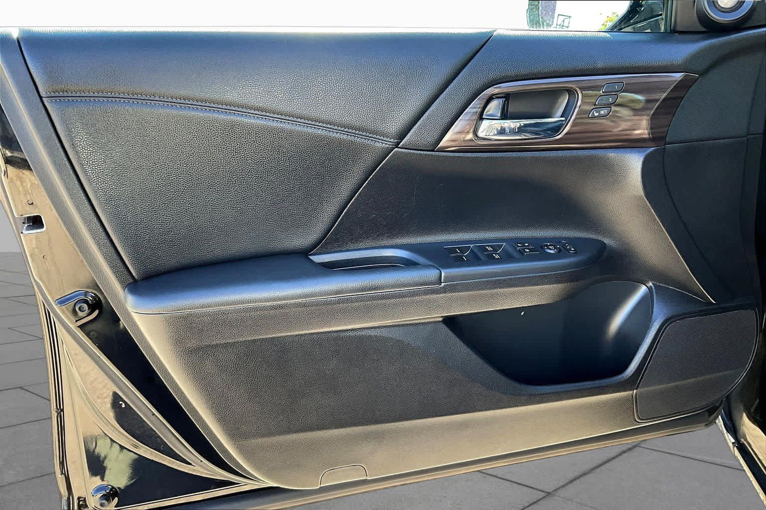 Used 2016 Honda Accord EX-L image 19