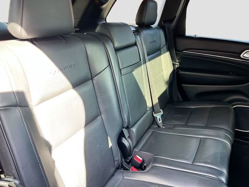Used 2018 Jeep Grand Cherokee Summit w/ Platinum Series Group AWD/4WD image 28
