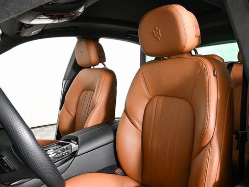 Used 2022 Maserati Levante GT image 2