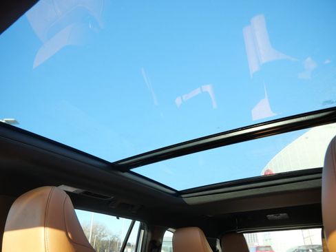 Certified 2021 Toyota Highlander Platinum image 33