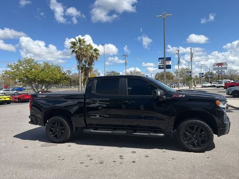 Used 2024 Chevrolet Silverado 1500 LT Trail Boss w/ Convenience Package II image 3