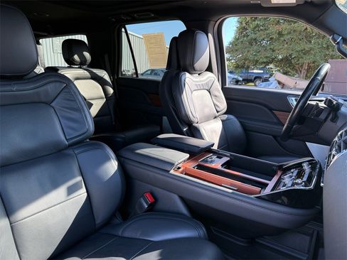 Used 2024 Lincoln Navigator L Reserve image 24