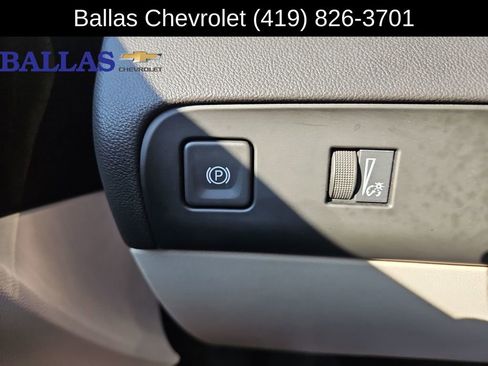 Certified 2023 Buick Enclave Essence AWD/4WD image 18