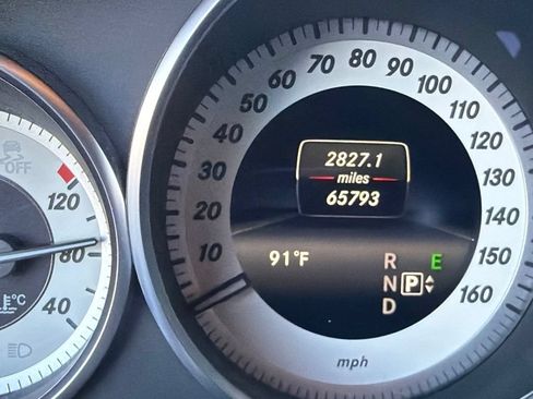 Used 2016 Mercedes-Benz E 350 4MATIC Sedan image 17