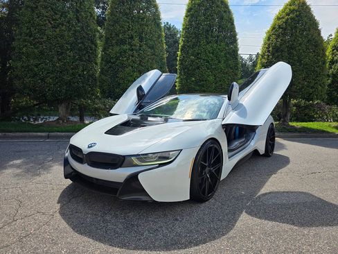 Used 2017 BMW i8 AWD/4WD image 31
