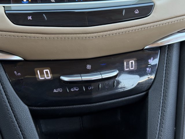 Used 2022 Cadillac XT5 Sportv w/ Platinum Package AWD/4WD image 19