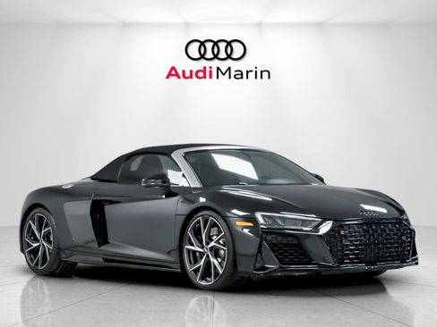 Certified 2023 Audi R8 V10 performance w/ Carbon Exterior Package image 8