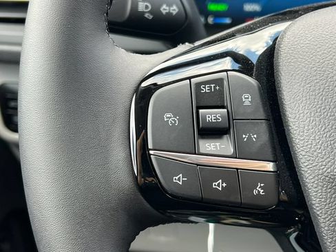 New 2025 Ford Escape SE w/ PHEV Premium Package FWD image 21
