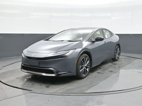 New 2026 Toyota Prius XLE image 3