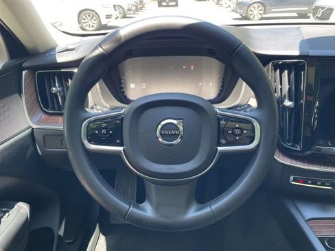Certified 2023 Volvo XC60 B5 Plus w/ Climate Package AWD/4WD image 19