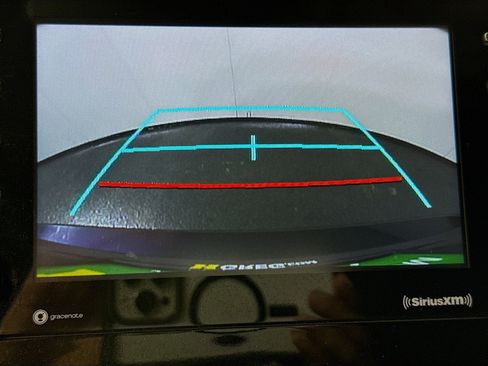 Used 2022 Toyota Camry SE image 19