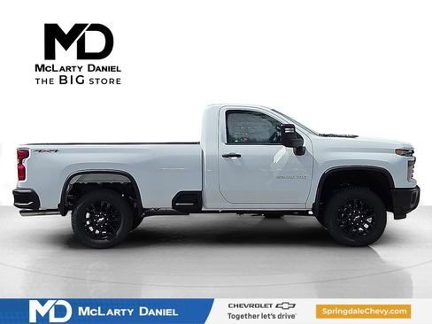 Used 2025 Chevrolet Silverado 2500 W/T w/ WT Convenience Package AWD/4WD image 6
