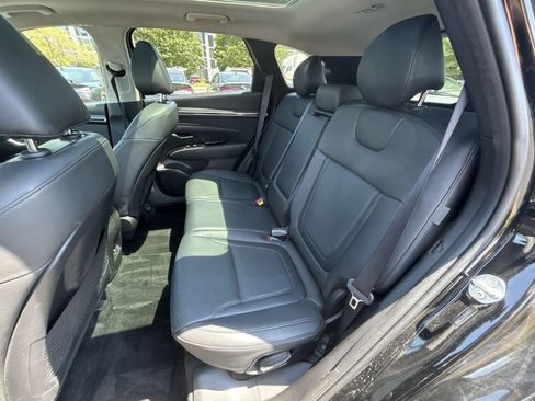 Certified 2024 Hyundai Tucson Limited AWD/4WD image 26