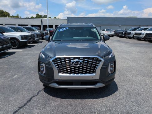 Used 2020 Hyundai Palisade SEL w/ Premium Package FWD image 2