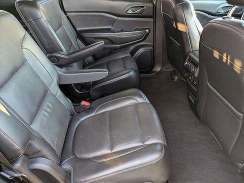 Used 2018 GMC Acadia SLT image 18