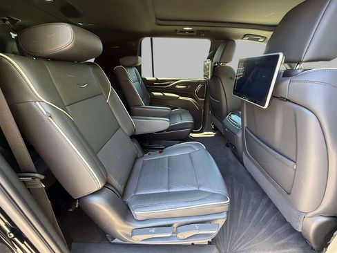 Used 2024 Cadillac Escalade ESV Sport AWD/4WD image 16