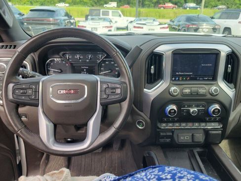 Used 2020 GMC Sierra 1500 SLT w/ SLT Premium Plus Package AWD/4WD image 19