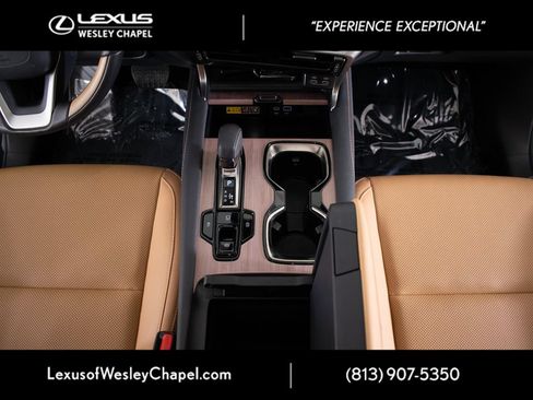 Used 2025 Lexus RX 350 Premium w/ Accessory Package (Z1) FWD image 18