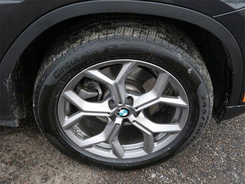 Used 2024 BMW X4 xDrive30i w/ Premium Package image 7