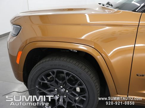 New 2026 Jeep Grand Cherokee L Summit AWD/4WD image 39