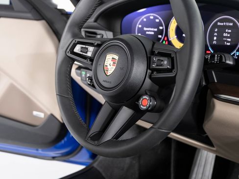 Certified 2025 Porsche 911 Carrera image 29