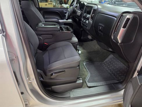 Used 2018 Chevrolet Silverado 1500 LT w/ LT Eassist Package AWD/4WD image 15