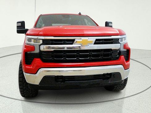 Used 2022 Chevrolet Silverado 1500 LT w/ Work Truck Package AWD/4WD image 2