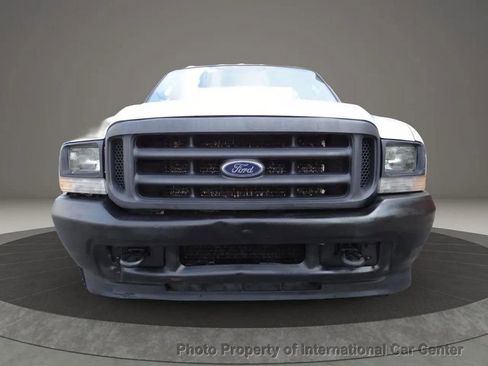 Used 2004 Ford F350 2WD Regular Cab Super Duty image 40