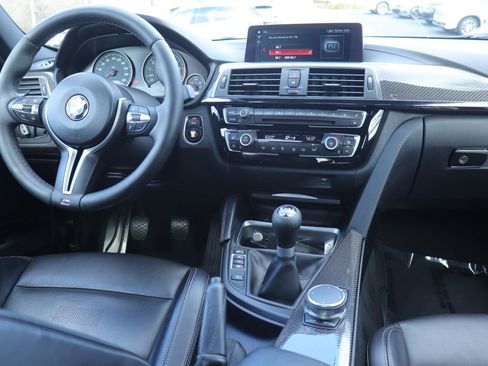 Used 2018 BMW M3 image 28