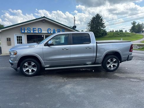 Used 2019 RAM 1500 Laramie AWD/4WD image 2
