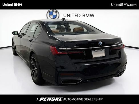 Used 2022 BMW 750i xDrive w/ Luxury Rear Seating Package AWD/4WD image 7