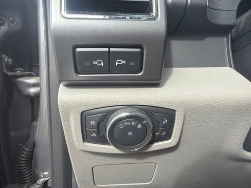 Used 2021 Ford F250 XLT w/ XLT Premium Package AWD/4WD image 19