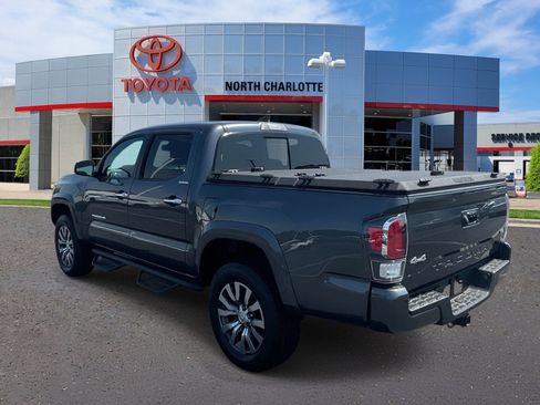 Used 2022 Toyota Tacoma Limited AWD/4WD image 4
