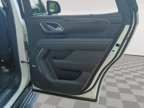 Used 2021 Chevrolet Tahoe LT w/ Luxury Package RWD image 22