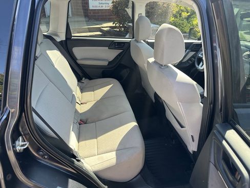 Used 2017 Subaru Forester 2.5i Premium w/ All-Weather Package AWD/4WD image 25