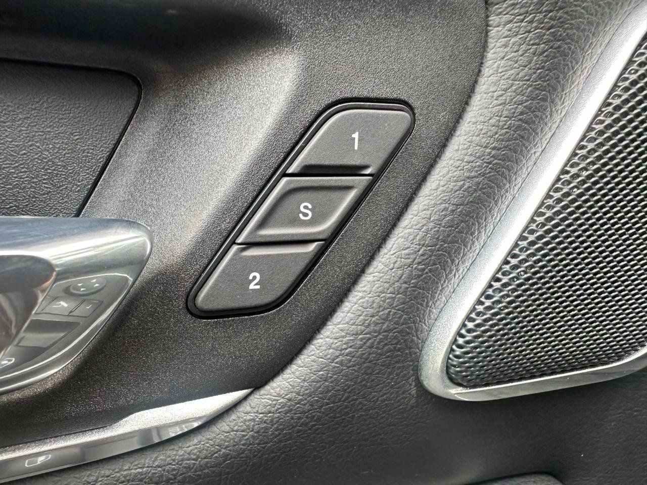Used 2023 RAM 1500 Laramie AWD/4WD image 10