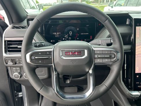 New 2026 GMC Yukon Elevation w/ LPO, Floor Liner Package AWD/4WD image 15