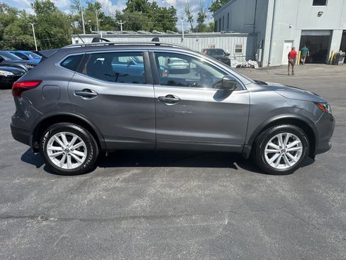 Used 2019 Nissan Rogue Sport SV w/ All-Weather Package AWD/4WD image 2