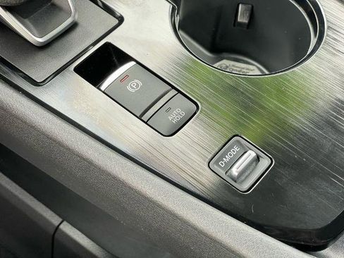 Certified 2023 Nissan Rogue SV image 24