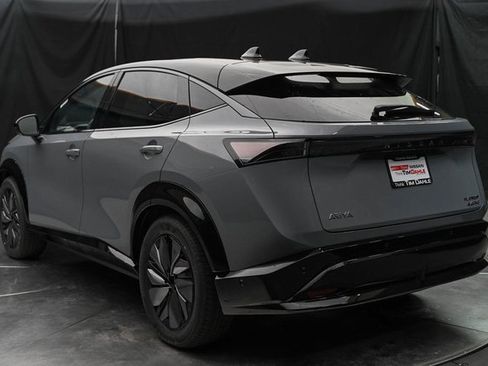 New 2025 Nissan Ariya Platinum image 10