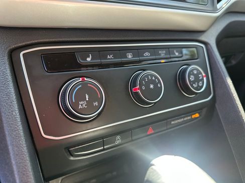 Certified 2023 Volkswagen Atlas SE image 11