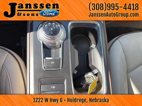 Used 2018 Ford Fusion Platinum image 16