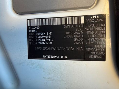 Used 2017 Mercedes-Benz Sprinter 2500 image 71