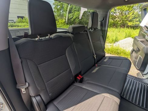 Used 2023 Chevrolet Silverado 1500 LT AWD/4WD image 17