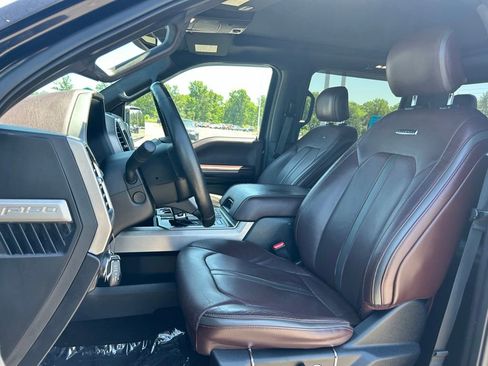 Used 2015 Ford F150 Platinum w/ Equipment Group 701A Luxury RWD image 12