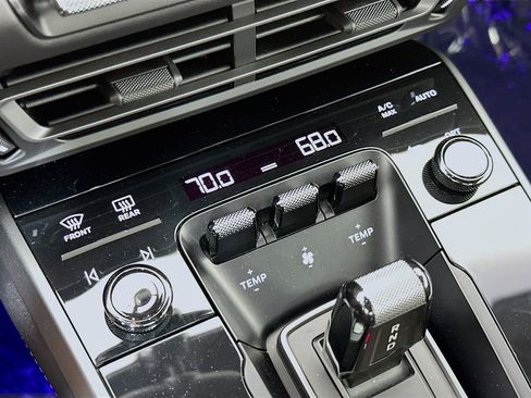 Used 2024 Porsche 911 Carrera S image 17