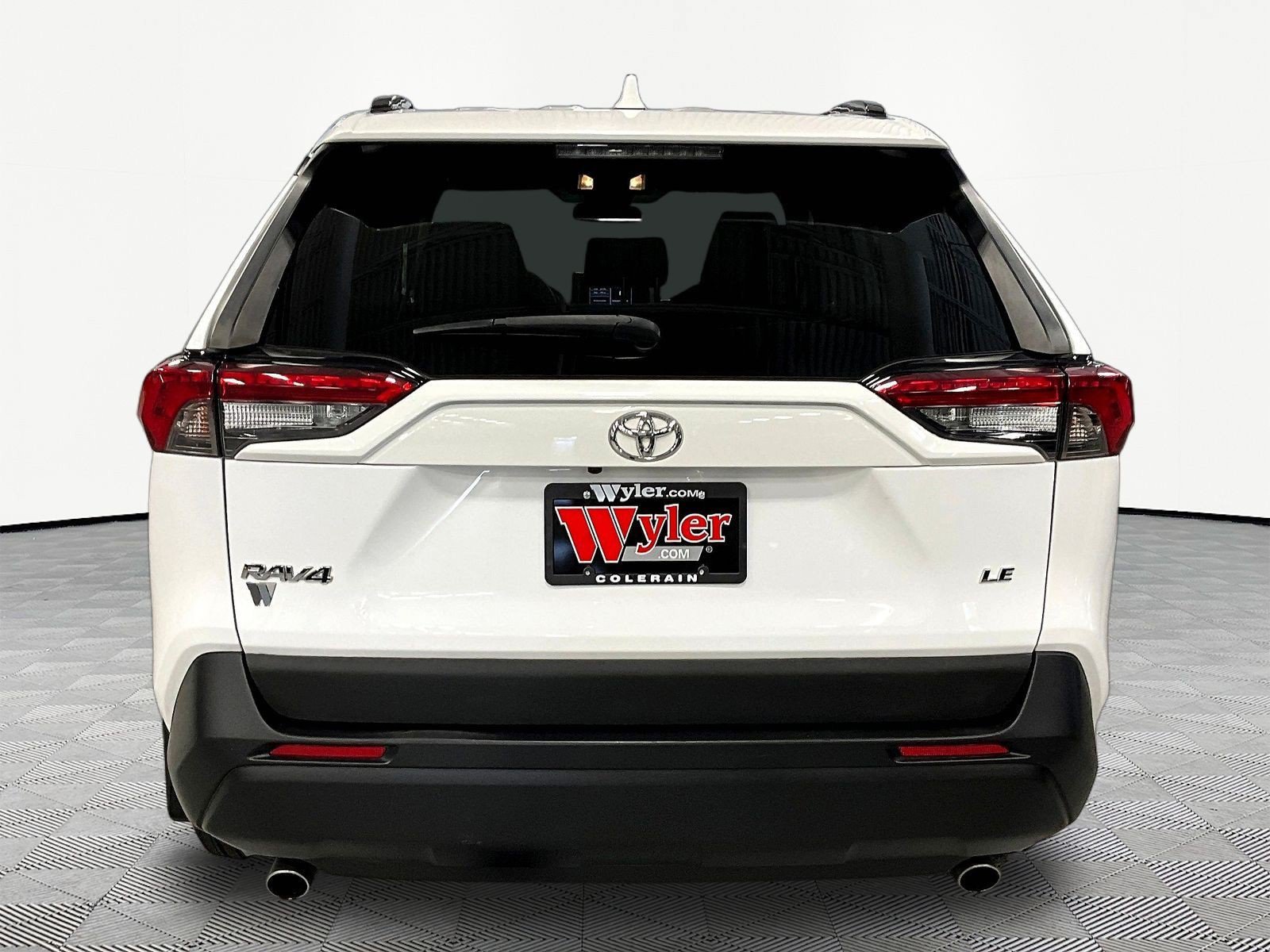 Used 2019 Toyota RAV4 LE w/ All Weather Liner Package FWD image 5