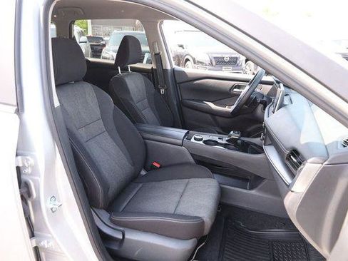 Used 2024 Nissan Sentra SV w/ Trunk Package FWD image 32