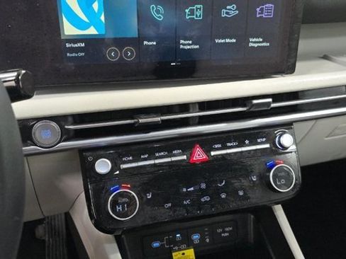 Certified 2025 Hyundai Tucson SEL image 11