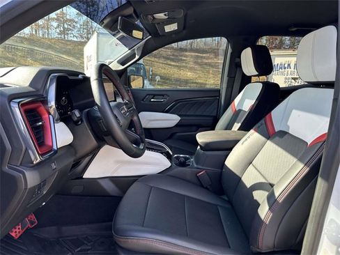 Used 2024 GMC Canyon AT4X image 20